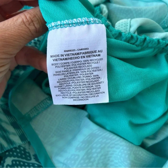 Women’s Nike Dri Fit Teal & Turquoise All Over Kaleidoscope Print Running Shorts - Picture 8 of 8